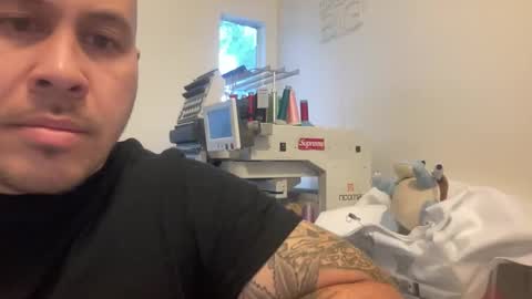 Snapshot of dtfandrecord chatting on 02/15/26, 10:28 dtfandrecord online show from 02/15/26, 10:28