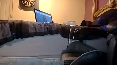 dtrain6969420 online show from 10/23/25, 02:22