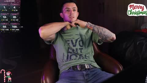 Snapshot of duke_j chatting on 01/08/25, 12:28 DUKE J online show from 01/08/25, 12:28