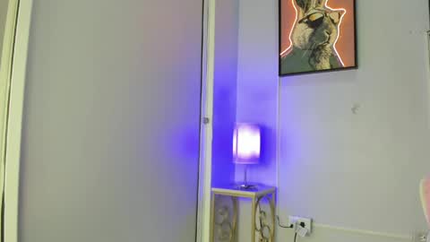 dulce__fiore07 online show from 04/10/26, 12:10