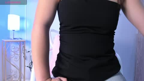 dulce__fiore07 online show from 05/02/26, 12:10