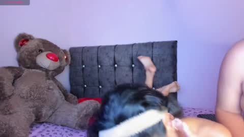 dulce_and_lion online show from 11/18/25, 01:11