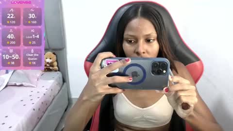 Snapshot of dulce_camx chatting on 05/15/26, 04:52 dulce_camx online show from 05/15/26, 04:52