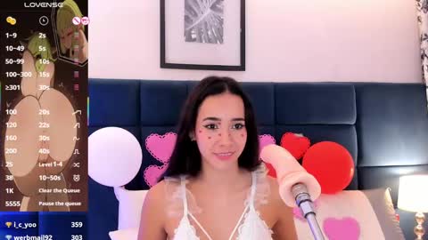 dulce_charm_ online show from 02/14/25, 06:29