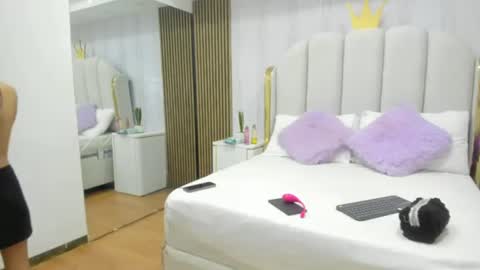 Snapshot of dulce_glamor_ chatting on 06/12/26, 11:20 Dulce online show from 06/12/26, 11:20