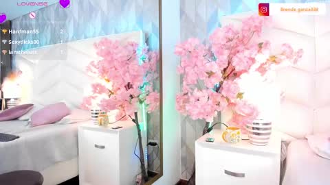 Snapshot of dulce_hiil_ chatting on 02/23/25, 06:39 Monday 5-2 am From Tuesday to Friday5-1 am Colombia time online show from 02/23/25, 06:39