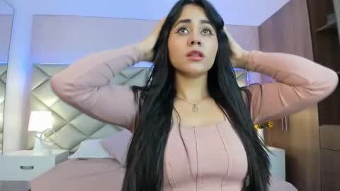 Snapshot of dulce_hiil_ chatting on 09/21/25, 12:07 Monday 5-2 am From Tuesday to Friday5-1 am Colombia time online show from 09/21/25, 12:07