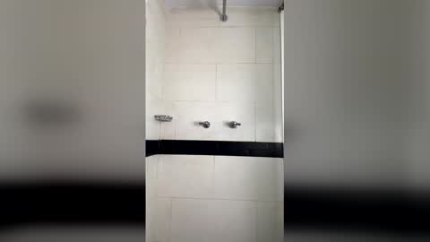 dulce_isabel_ online show from 06/09/26, 04:02