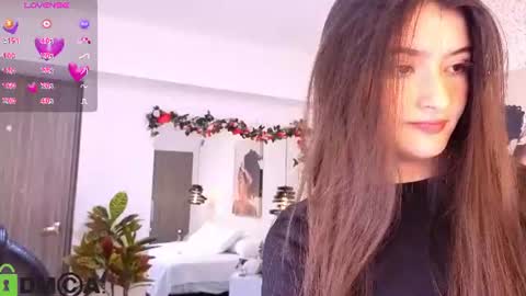 Snapshot of dulce_isabel_ chatting on 06/17/26, 03:53 dulce_isabel_ online show from 06/17/26, 03:53