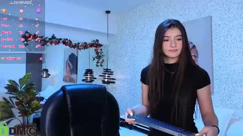 Snapshot of dulce_isabel_ chatting on 07/16/26, 03:56 dulce_isabel_ online show from 07/16/26, 03:56