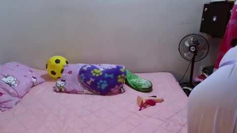 dulce online show from 02/21/25, 12:17