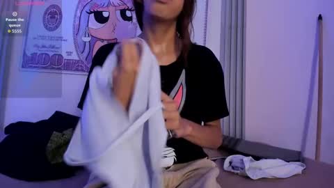 dulce_quintana online show from 10/03/25, 12:02