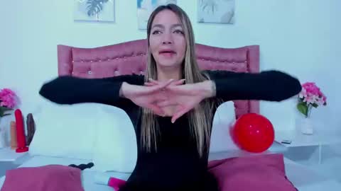 Snapshot of dulceangelita chatting on 01/16/25, 04:07 Dulce  online show from 01/16/25, 04:07