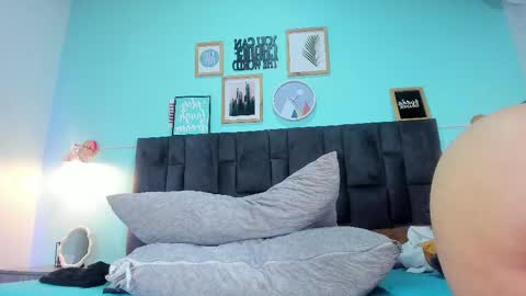 Snapshot of dulceaurora_ chatting on 02/26/25, 02:59 DULCE AURORA online show from 02/26/25, 02:59