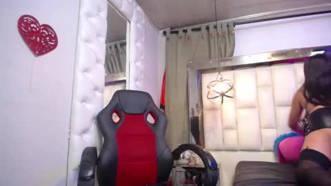 Snapshot of dulcebarbiery chatting on 12/18/25, 07:53 dulcebarbiery online show from 12/18/25, 07:53