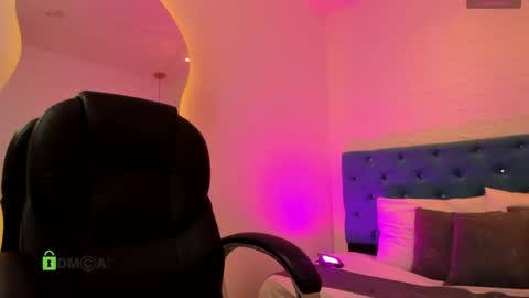 Dulce  online show from 04/20/26, 12:08