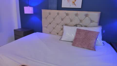 Kitten online show from 04/10/26, 11:26