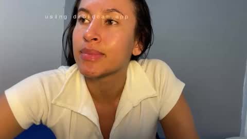 dulceizzy online show from 03/18/26, 01:09