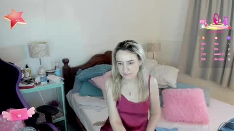 Snapshot of dulcejulia chatting on 10/12/25, 09:36 Sweetnina online show from 10/12/25, 09:36