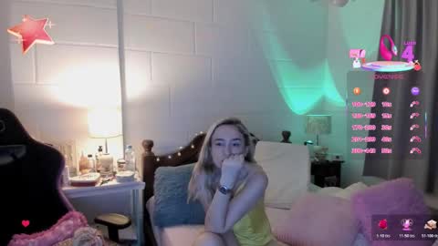 Snapshot of dulcejulia chatting on 11/28/25, 11:07 Sweetnina online show from 11/28/25, 11:07