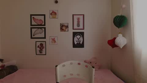 Snapshot of dulcemaria_alvarez22 chatting on 05/05/26, 03:42 Dulce online show from 05/05/26, 03:42