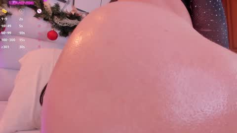 Snapshot of dulcepatersson chatting on 01/12/25, 05:13 DULCE online show from 01/12/25, 05:13