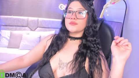 Snapshot of dulcerose01 chatting on 04/30/26, 04:52 Dulce Rose online show from 04/30/26, 04:52