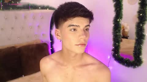 Dulcey online show from 12/18/25, 05:02