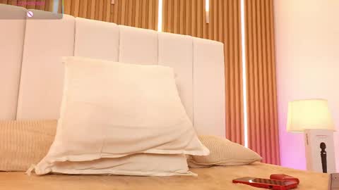 Dulcey online show from 04/09/26, 06:19