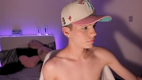 Dulcey online show from 04/24/26, 09:12