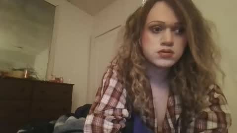 Snapshot of dulcidarling chatting on 01/12/26, 04:50 Buffy Glimmers online show from 01/12/26, 04:50