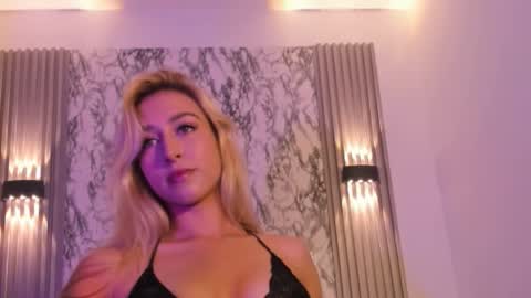Snapshot of dulcinea_2 chatting on 10/15/25, 07:14 dulcinea 2 online show from 10/15/25, 07:14