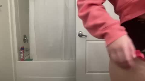 Snapshot of dumbblondexoxo chatting on 01/18/25, 03:20 dumbblondexoxo online show from 01/18/25, 03:20