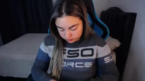 Nicole   online show from 12/08/24, 04:57