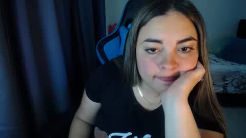 Nicole   online show from 02/03/25, 08:24