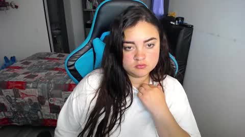 Nicole   online show from 11/28/25, 08:44