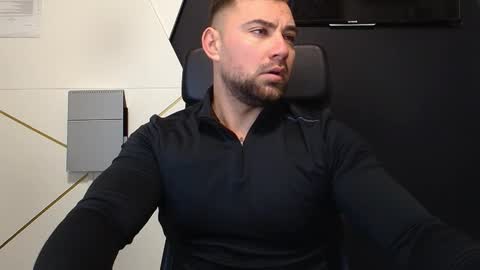 Snapshot of duncanstones chatting on 11/23/25, 05:18 DuncanStone online show from 11/23/25, 05:18