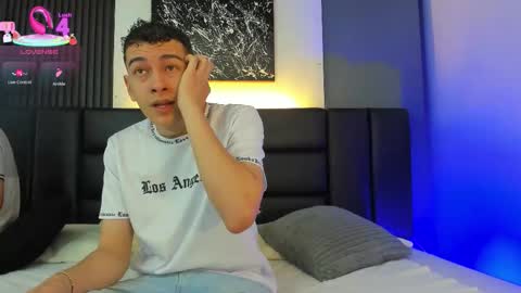 Thomas and Noah online show from 11/23/25, 01:00