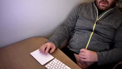 Snapshot of dupf127 chatting on 01/09/26, 12:02 FloFrenchCurv288 online show from 01/09/26, 12:02