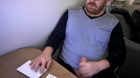 Snapshot of dupf127 chatting on 02/23/26, 11:24 FloFrenchCurv288 online show from 02/23/26, 11:24