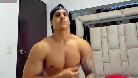 duran_dhikol1 online show from 02/01/25, 03:08