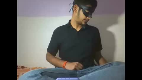 dusky_aarav online show from 12/16/25, 11:10
