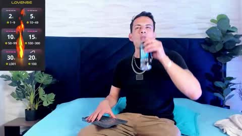 Dustin Sonne online show from 10/21/25, 03:51