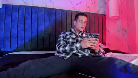 Dustin Sonne online show from 01/06/26, 03:43