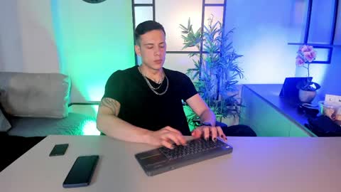 Dustin Sonne online show from 04/03/26, 03:37