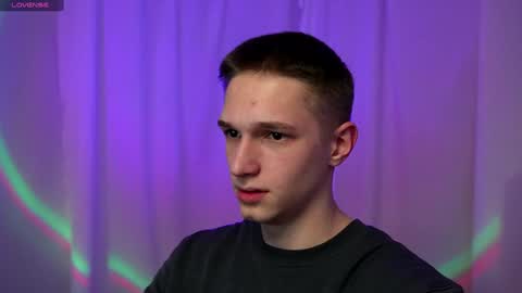 Dustyn online show from 12/30/24, 04:42