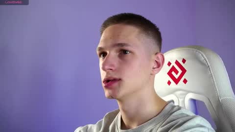 Dustyn online show from 03/12/25, 06:33