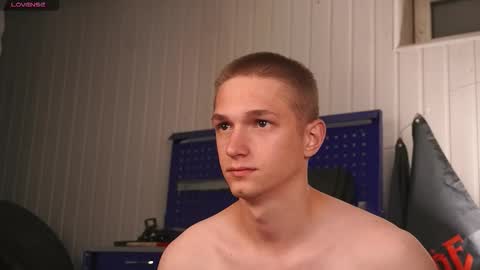 Dustyn online show from 09/17/25, 05:14