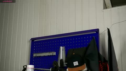 Dustyn online show from 10/24/25, 04:36