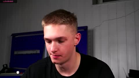 Dustyn online show from 11/25/25, 03:23